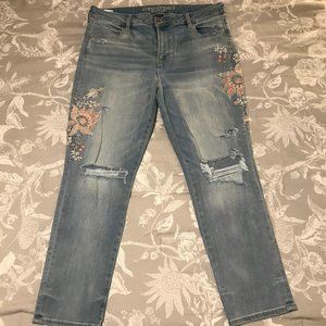 American Eagle distressed Hi-Rise Jegging